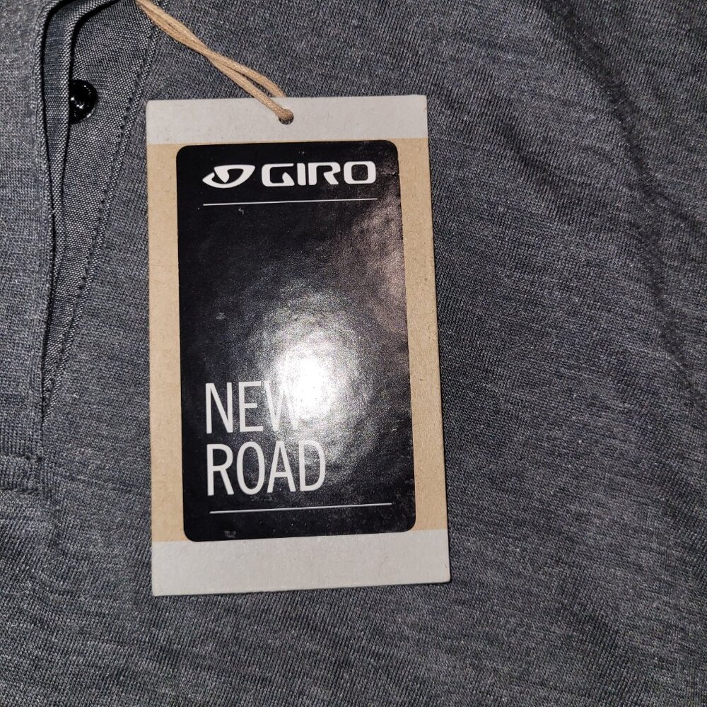 Giro Women's Mobility Polo Sleeveless Dark Gray/Black Size S New w/tags - Picture 3 of 7